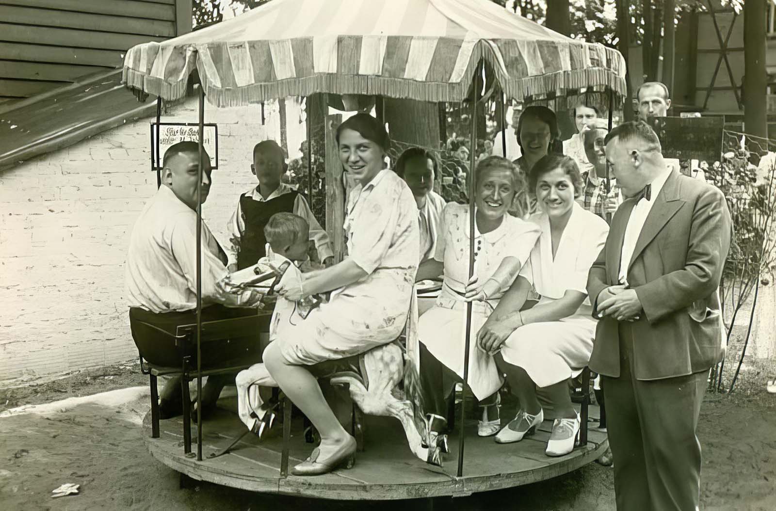 Amusing and Cool Vintage Photos of Everyday Life in Early 20th Century America